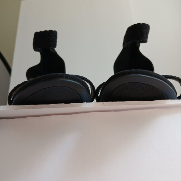 Bamboo 'Faith' Black Suede Crochet Ankle Strap 4"Block Heel Sandals NWOB Sz 7.5 - Picture 10 of 14